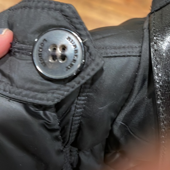 Stunning crop Burberry quilted and leather accents jacket - Picture 9 of 10